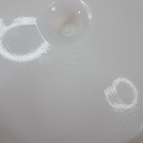 Vintage Tupperware White Suzette Divided Relish Serving Tray With Tan Lid - Picture 8 of 10